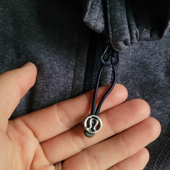 (6) Lululemon jacket! - Picture 4 of 7
